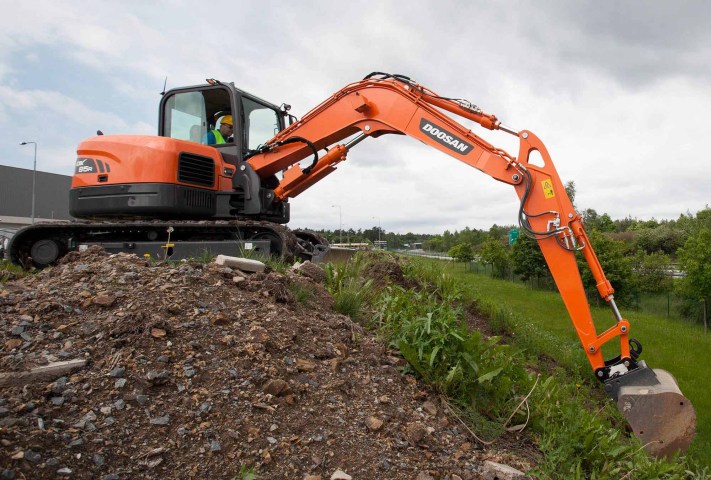 2019-01-doosan-machines-dx85r-4-1656511208