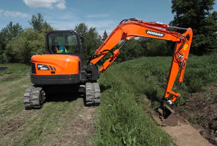 2019-01-doosan-machines-dx85r-6-1656511209