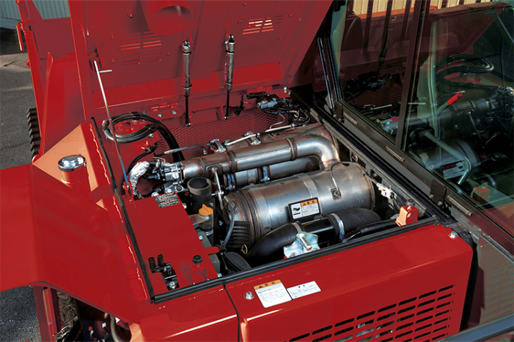 c50tv_powerful-yanmar-engine-768x512-1678272068